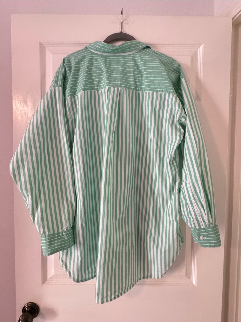 LOFT Mint Green and White Striped Button-Down Shirt - Picture 4 of 4